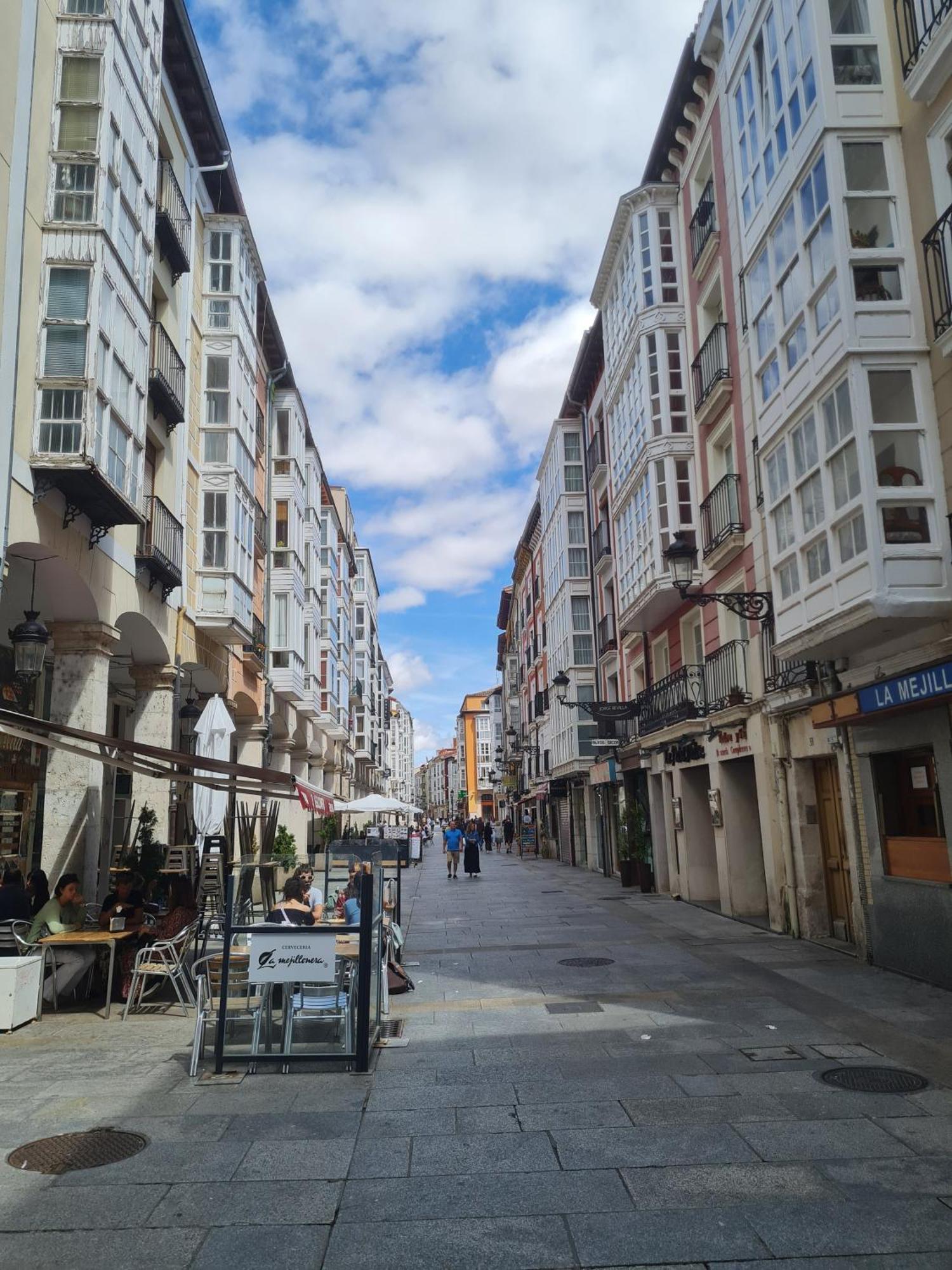 Urban Burgos 호텔 외부 사진